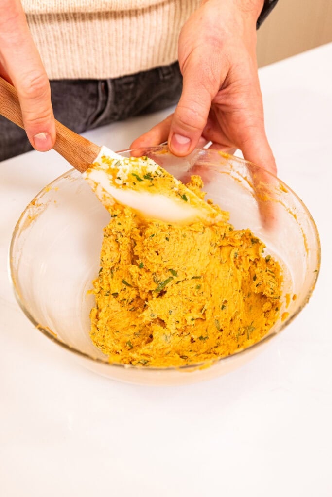 A finalized mixed compound butter.